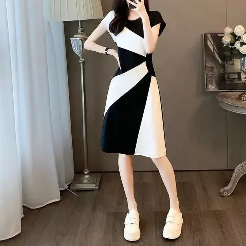 Women's Elegant Slimming Dress™ Black White Contrast Casual Dress
