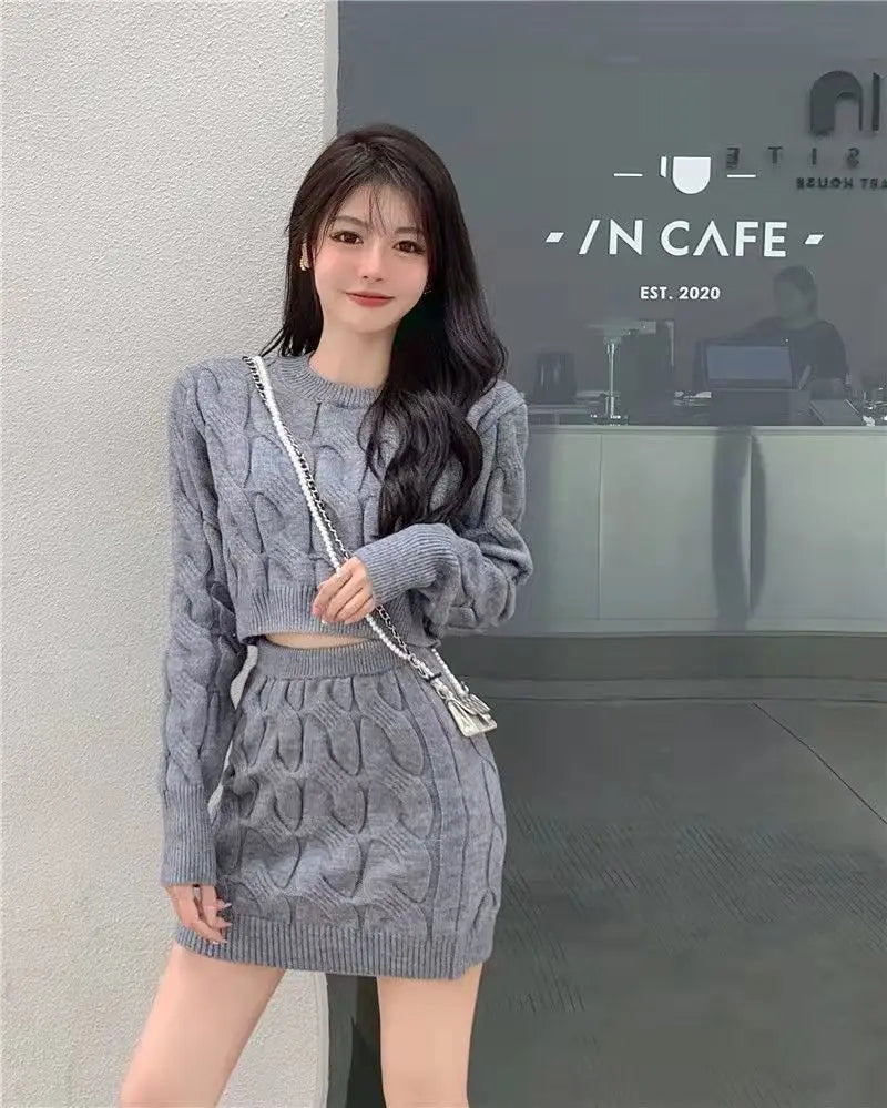 Women's Two Piece of Pullover™ Autumn/Winter Knitted Short Sweater and Skirt