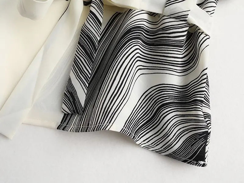 Women's Black Vortex Striped Print Vintage T-Shirt Chiffon O-Neck Short Sleeve Lace-up T-shirt