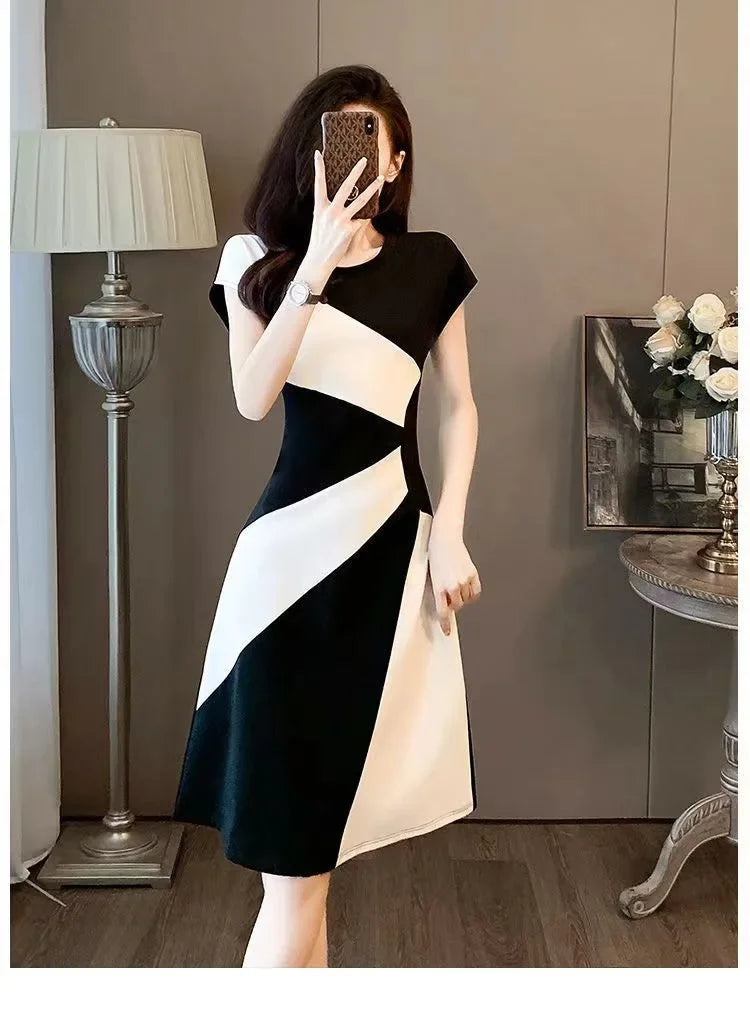 Women's Elegant Slimming Dress™ Black White Contrast Casual Dress