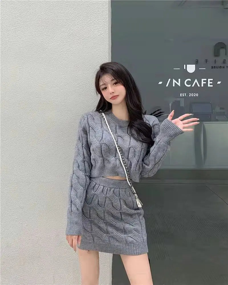 Women's Two Piece of Pullover™ Autumn/Winter Knitted Short Sweater and Skirt