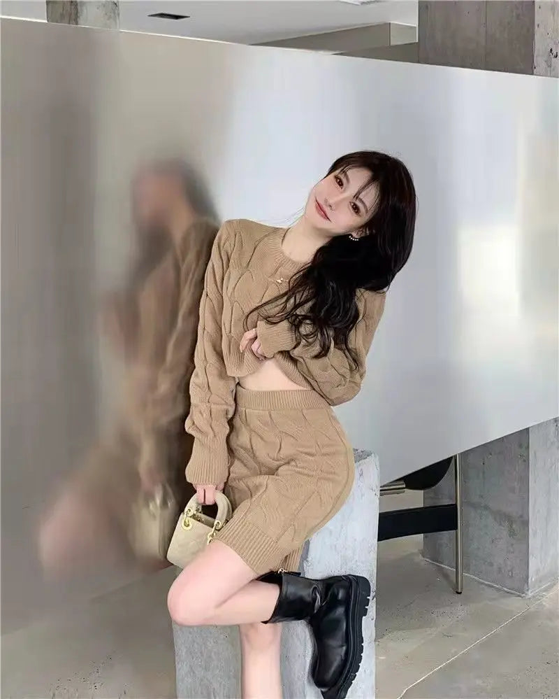 Women's Two Piece of Pullover™ Autumn/Winter Knitted Short Sweater and Skirt