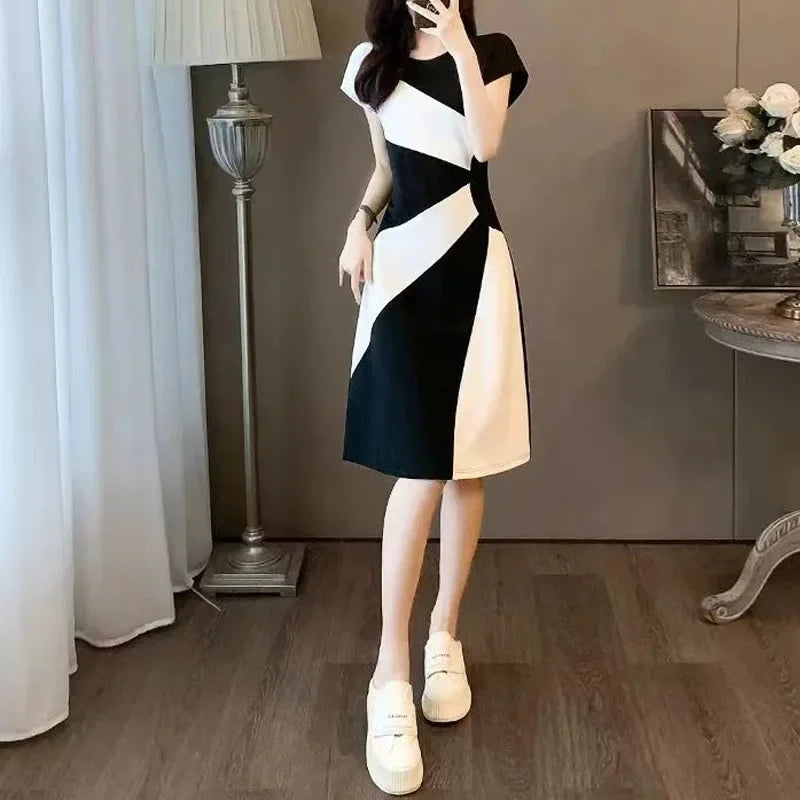 Women's Elegant Slimming Dress™ Black White Contrast Casual Dress