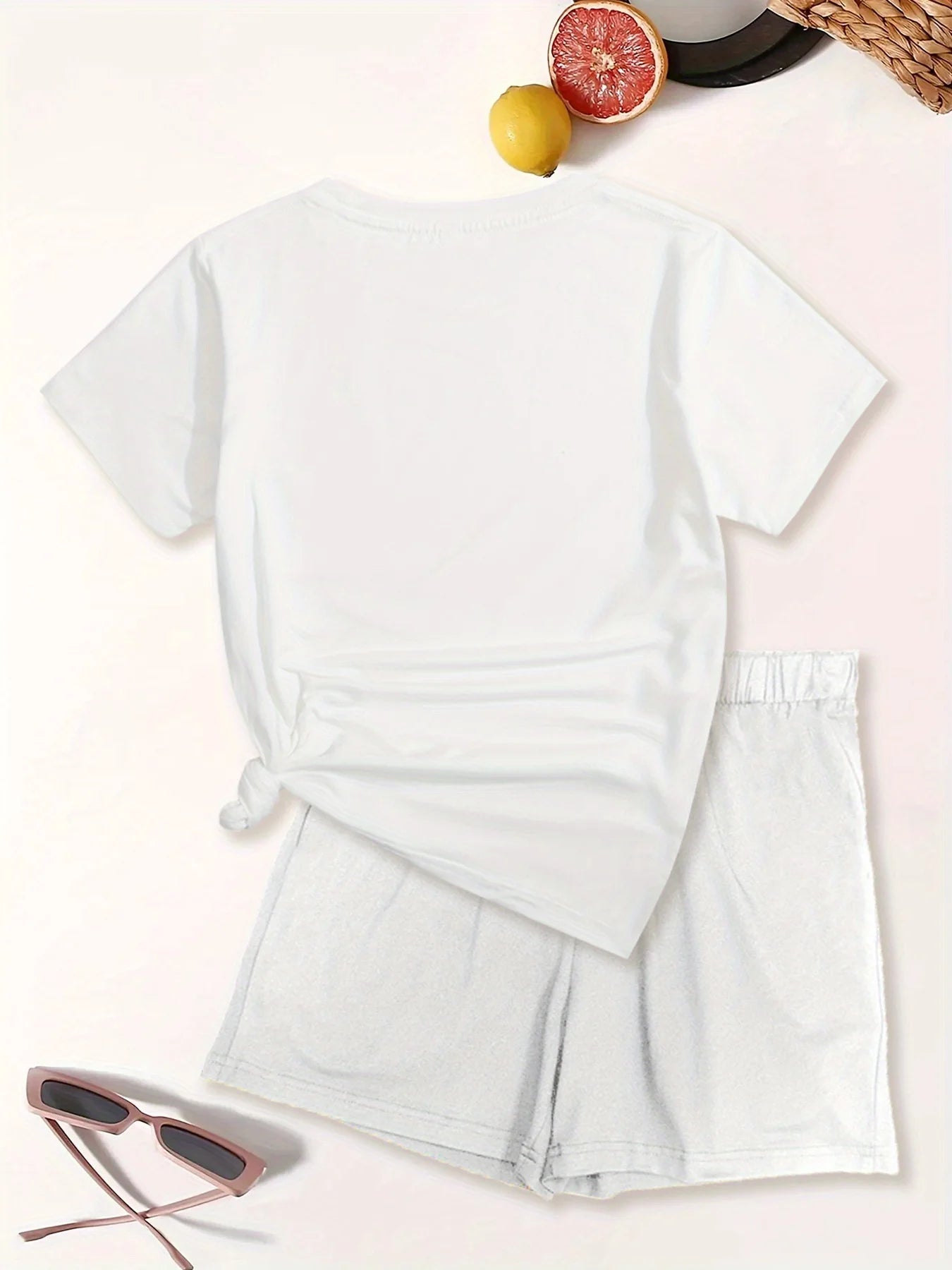 Women's simple portrait print loose shirt and shorts™ round neck short sleeved T-shirt and shorts two-piece set