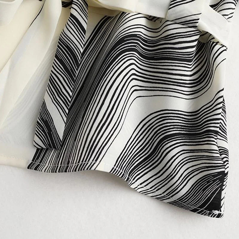 Women's Black Vortex Striped Print Vintage T-Shirt Chiffon O-Neck Short Sleeve Lace-up T-shirt