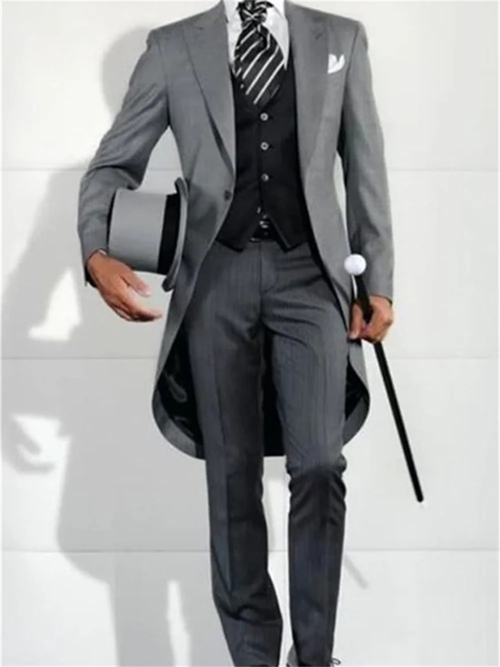 Men's 3 Pieces Italian Fashion Set™ Long Tail Coat Groom Prom Tuxedos (Jacket +Pants +Vest)