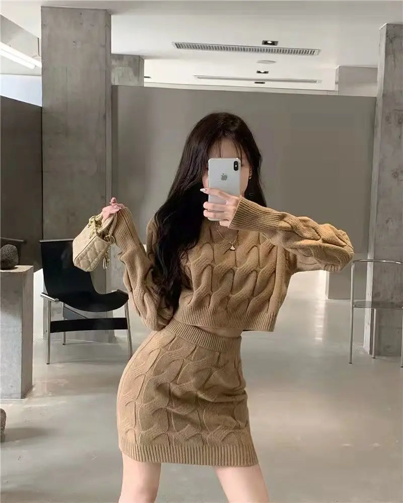 Women's Two Piece of Pullover™ Autumn/Winter Knitted Short Sweater and Skirt