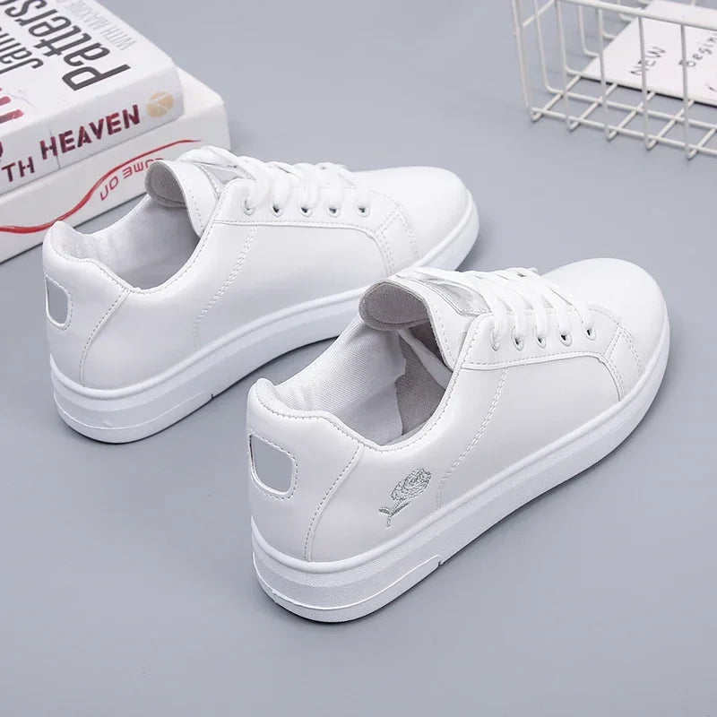 Women's Pu Casual Shoes™ White Breathable Flower Lace-Up Sneakers