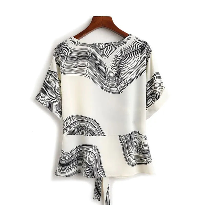 Women's Black Vortex Striped Print Vintage T-Shirt Chiffon O-Neck Short Sleeve Lace-up T-shirt